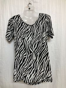 Black &amp; White Short Sleeve Top