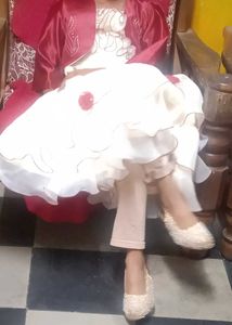 Elegant Gold Embellished Footwear