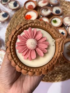 Daisy Diya candle