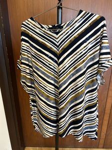 WARDROBE OUTGOING TOP