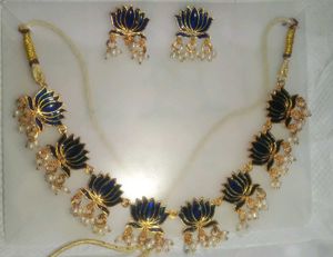 Lotus Blossom Necklace &amp; Earring Set🤍