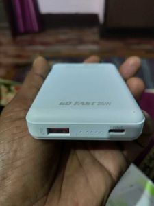 Wireless Power Bank With Fast Charging