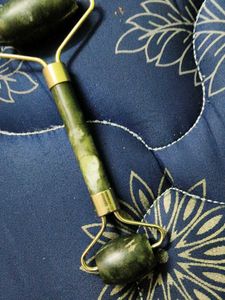 Jade Facial Roller