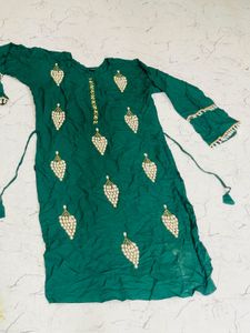 Emerald Green Embellished Kurti