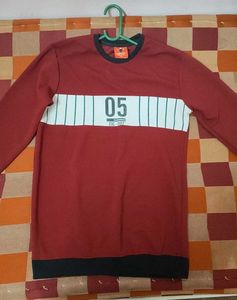 Maroon Graphic Sweatshirt