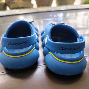Cute Blue Clogs size EU 21