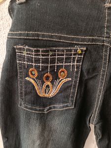 Nice Jeans For College Going Girl