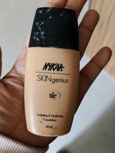 NYKAA SKINgenius Foundation