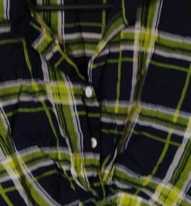 Cropped shirt