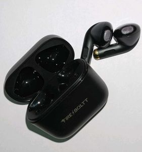 Fire 🔥 Boltt buds