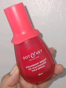 Dot & Key Strawberry Bright Niacinamide Face Serum