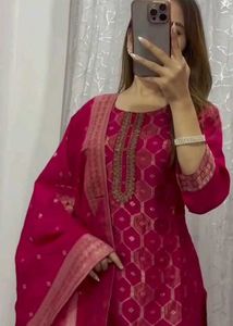 Elegant Pink Kurta Set