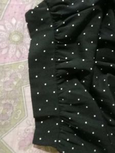 Crop Top Full Sleeve Black With White Dots