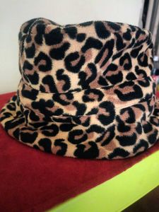Leopard Print Bucket Hat 10/10 quality 👍👍