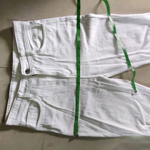High-waisted White Jeans