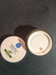 The Moms Co. Natural Green Tea Night Gel