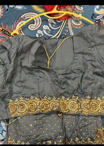 Women Grey Partywear Saree