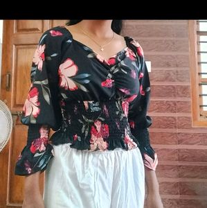 Black Floral Top ✨