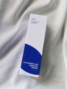 Isntree Hyaluronic Acid Aqua Gel Cream
