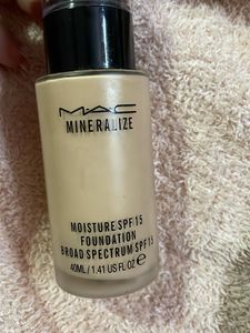 New Mac Huda Beauty Foundation And Corrector Copy
