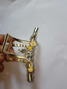 SALE 🆕Korean  Golden Metal Hair Clip🆕