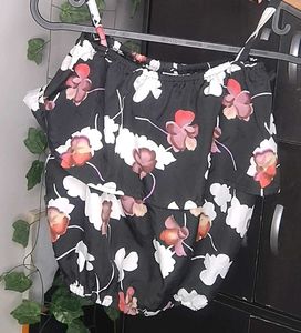 Black Floral Ruffle Crop Top