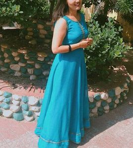 Turquoise sleeveless maxi dress