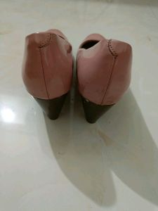 Inc.5 Nude Pumps