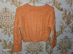 Once Used(Peach 🍑 Crop Top Woollen)