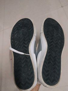 Puma High-Top Sneakers