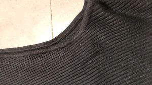 Sleeveless Turtleneck Top