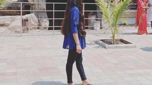 Women Fancy Top