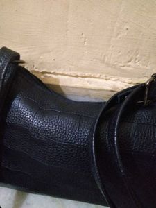 Black Hanging Bag