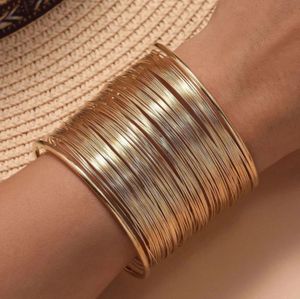 Gold Tone Mesh Handcuff Bracelet🎀