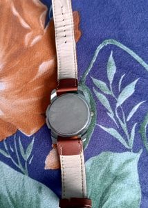 Trendy New Watch Of Fastrack,Colour-brown.For,Formal Outfit,Causal Outfit,Etc.
