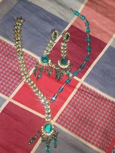 Rhinestone Necklace &amp; Earring Set