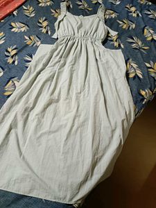 FLOWY SUMMER DRESS