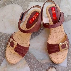 Girls  Sandal 👡