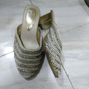 Sandal Off White Colour