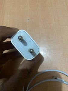 Apple 20 W Charger