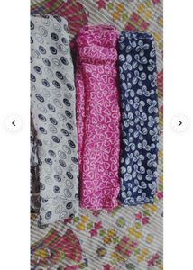 Pink Heart Print Scarf