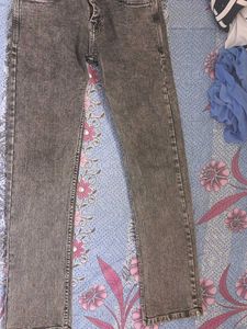 American Eagle Straight Fit Jeans (28)