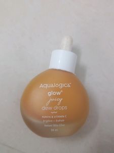 Aqualogica Glow+ Juicy Dew Drops