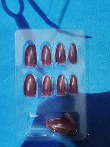 MAROON FAKE NAIL SET