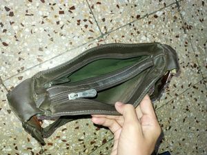 Hand Bag With Beautiful Sling