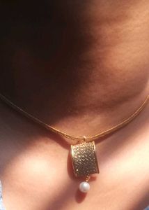 Pendant &amp; Earrings Set