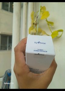 Isntree Aqua Gel Cream.