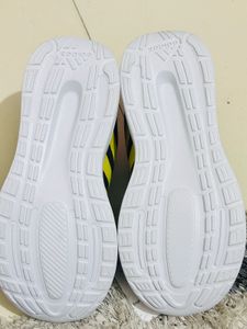 Adidas Boy Footwear 6-8 Years