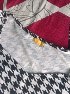 Houndstooth Puff Sleeve Top🖤🤍✨