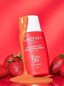 Dot &amp; key Strawberry Dew Tinted Sunscreen